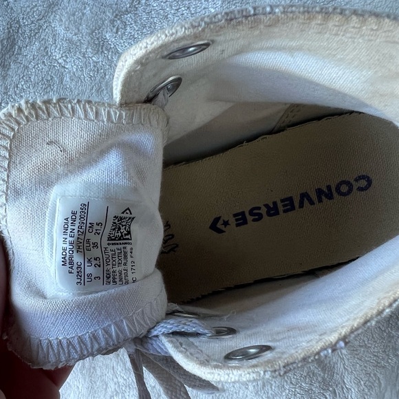 White high top converse - Picture 4 of 4